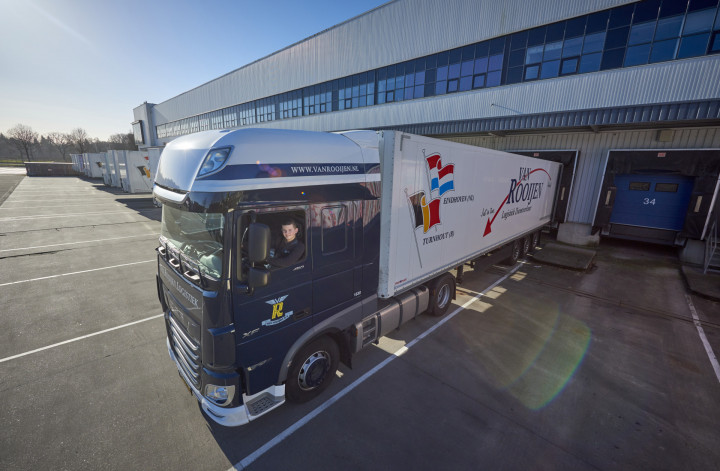 Chauffeur CE › Van Rooijen Logistiek: Transport, Warehousing & Rail ...